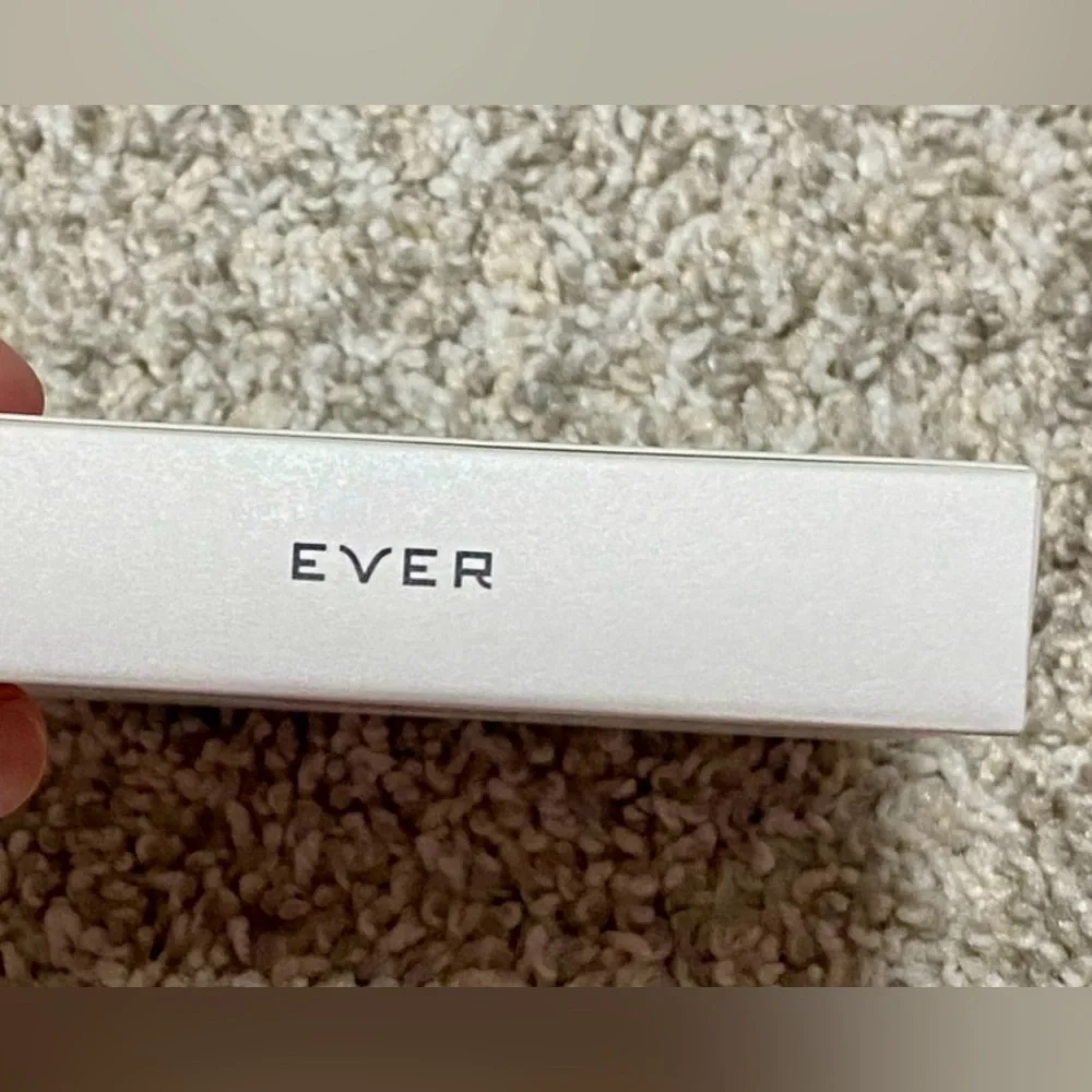 Ever Beauty ‘Out the Door’ 4 in 1 | Eye & Cheek Contour Pallet - NIB - $68